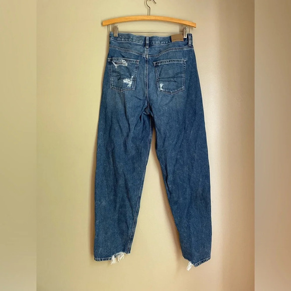American Eagle Dark Wash Distressed Jeans with No Holes on Knees - Picture 4 of 5